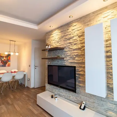 Vf Apartment Kragujevac